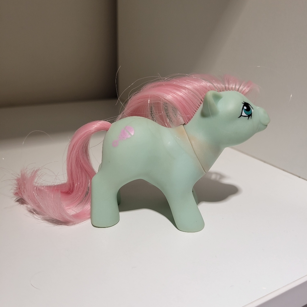 Vintage My Little Pony Baby Cuddles with pink mark
